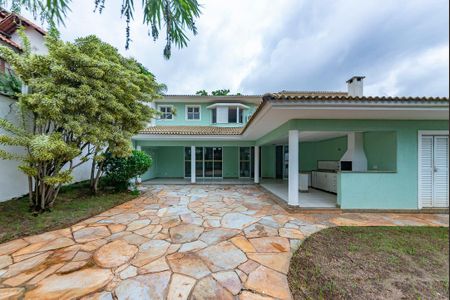 Casa à venda com 305m², 4 quartos e 4 vagasQuintal