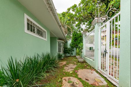 Casa à venda com 305m², 4 quartos e 4 vagasEntrada