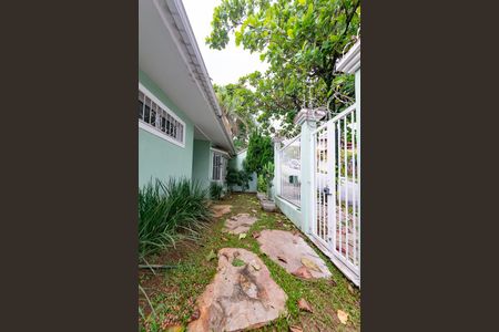 Casa à venda com 305m², 4 quartos e 4 vagasEntrada