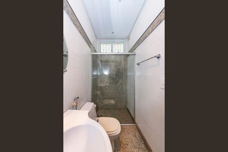 Casa à venda com 305m², 4 quartos e 4 vagasBanheiro Social 2