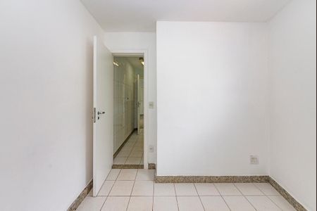 Casa à venda com 305m², 4 quartos e 4 vagasQuarto de Serviço