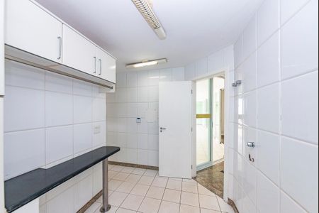 Casa à venda com 305m², 4 quartos e 4 vagasÁrea de Serviço