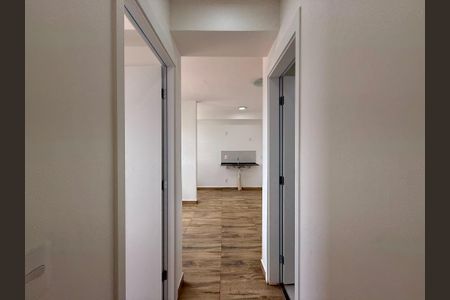 Apartamento para alugar com 37m², 2 quartos e sem vaga Apartamento para alugar com 37m², 2 quartos e sem vagaCorredor Quartos