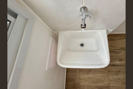 Apartamento para alugar com 37m², 2 quartos e sem vaga Apartamento para alugar com 37m², 2 quartos e sem vagaÁrea de Serviço