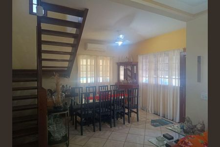 Casa à venda com 4 quartos, 174m² em Maravista, Niterói