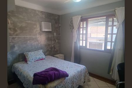 Casa à venda com 4 quartos, 174m² em Maravista, Niterói