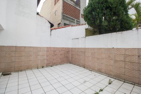 Casa para alugar com 206m², 3 quartos e 4 vagasQuintal