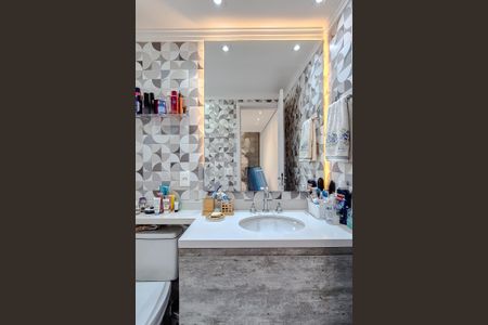 Apartamento à venda com 105m², 3 quartos e 2 vagasBanheiro da Suíte