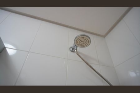 Banheiro suite 1 de apartamento para alugar com 2 quartos, 60m² em Partenon, Porto Alegre