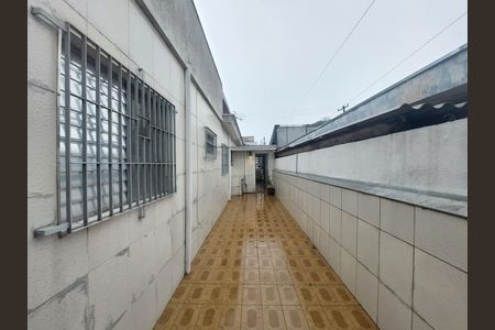 Casa à venda com 110m², 2 quartos e 2 vagas Casa à venda com 110m², 2 quartos e 2 vagasCorredor