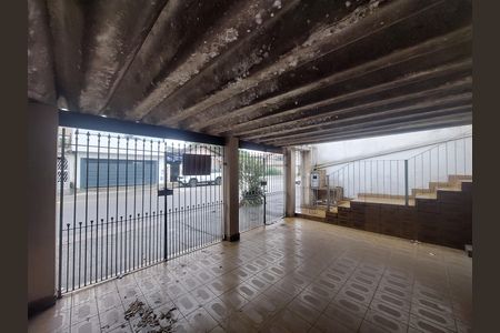 Garagem de casa à venda com 2 quartos, 110m² em Vila Santo Antônio, São Paulo