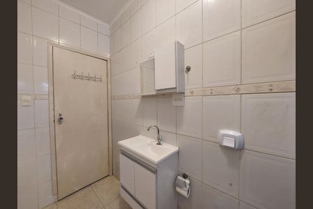 Banheiro de casa à venda com 2 quartos, 110m² em Vila Santo Antônio, São Paulo
