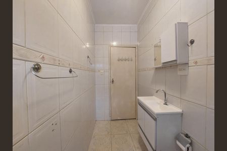 Casa à venda com 110m², 2 quartos e 2 vagas Casa à venda com 110m², 2 quartos e 2 vagasBanheiro