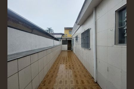 Corredor de casa à venda com 2 quartos, 110m² em Vila Santo Antônio, São Paulo