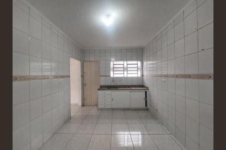 Casa à venda com 110m², 2 quartos e 2 vagas Casa à venda com 110m², 2 quartos e 2 vagasCozinha