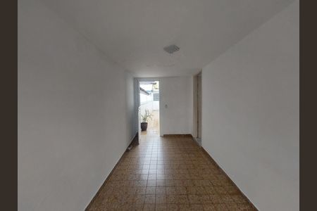 Casa à venda com 110m², 2 quartos e 2 vagas Casa à venda com 110m², 2 quartos e 2 vagasCorredor