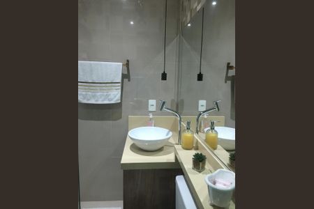 Banheiro de apartamento para alugar com 2 quartos, 64m² em Fazenda Morumbi, São Paulo