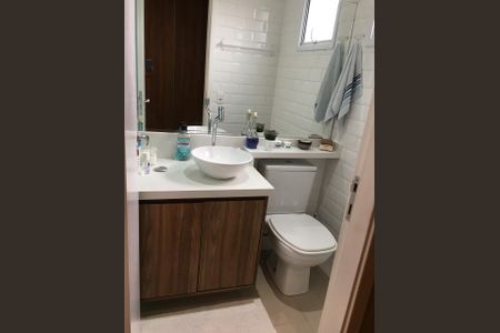 Banheiro de apartamento para alugar com 2 quartos, 64m² em Fazenda Morumbi, São Paulo
