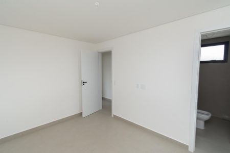 Apartamento à venda com 154m², 3 quartos e 2 vagas Apartamento à venda com 154m², 3 quartos e 2 vagasSuíte