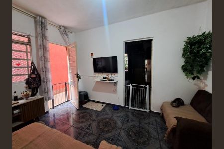 Casa à venda com 169m², 2 quartos e 2 vagas Casa à venda com 169m², 2 quartos e 2 vagasSala - Casa 1