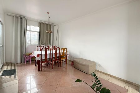 Apartamento à venda com 190m², 4 quartos e 2 vagas Apartamento à venda com 190m², 4 quartos e 2 vagasSala de Estar
