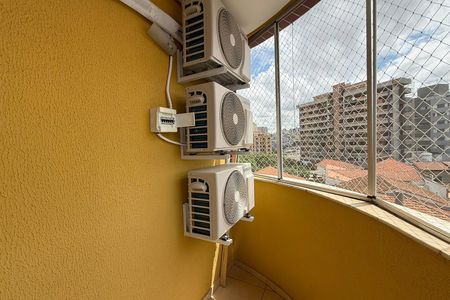 Apartamento à venda com 190m², 4 quartos e 2 vagas Apartamento à venda com 190m², 4 quartos e 2 vagasVaranda da Suite