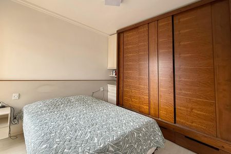 Apartamento à venda com 190m², 4 quartos e 2 vagas Apartamento à venda com 190m², 4 quartos e 2 vagasSuite 1
