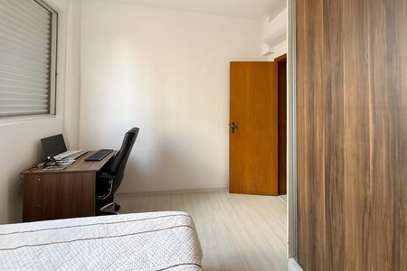 Apartamento à venda com 190m², 4 quartos e 2 vagas Apartamento à venda com 190m², 4 quartos e 2 vagasQuarto 2