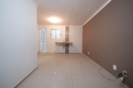 Sala/Cozinha de apartamento para alugar com 2 quartos, 44m² em Vila Nhocuné, São Paulo