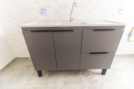 Apartamento para alugar com 43m², 2 quartos e sem vaga Apartamento para alugar com 43m², 2 quartos e sem vagaCozinha e Área de Serviço