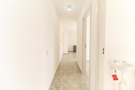 Apartamento para alugar com 43m², 2 quartos e sem vaga Apartamento para alugar com 43m², 2 quartos e sem vagaCorredor