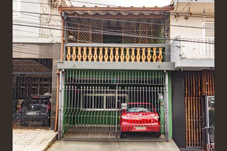 Casa à venda com 92m², 2 quartos e 1 vaga Casa à venda com 92m², 2 quartos e 1 vagaFachada