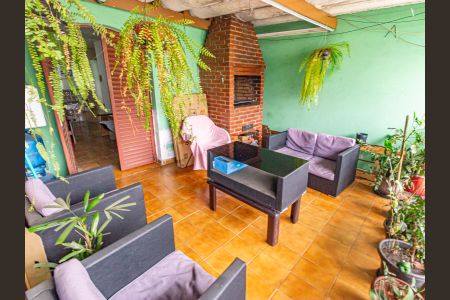 Casa à venda com 92m², 2 quartos e 1 vaga Casa à venda com 92m², 2 quartos e 1 vagaVaranda