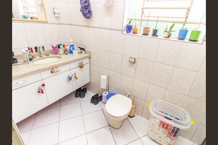 Casa à venda com 92m², 2 quartos e 1 vaga Casa à venda com 92m², 2 quartos e 1 vagaBanheiro