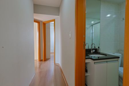 Apartamento à venda com 80m², 3 quartos e 2 vagasCorredor