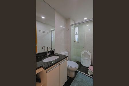 Apartamento à venda com 80m², 3 quartos e 2 vagasBanheiro Social