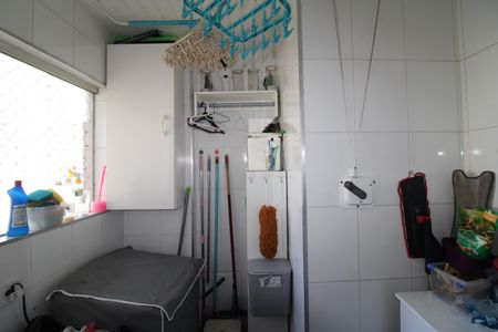 Apartamento à venda com 80m², 3 quartos e 1 vagaÁrea de Serviço