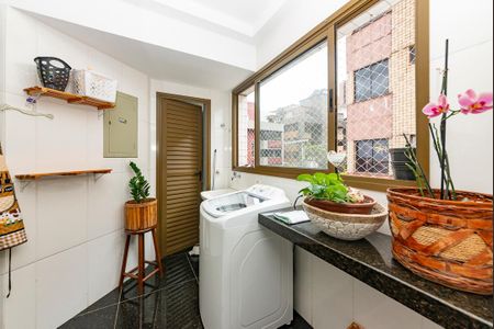 Apartamento à venda com 150m², 4 quartos e 3 vagas Apartamento à venda com 150m², 4 quartos e 3 vagasÁrea de Serviço