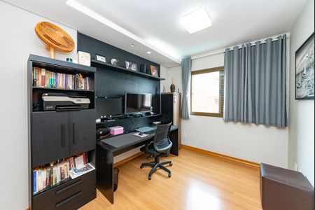 Apartamento à venda com 150m², 4 quartos e 3 vagas Apartamento à venda com 150m², 4 quartos e 3 vagasSemi suíte 2