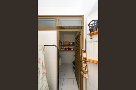 Apartamento à venda com 150m², 4 quartos e 3 vagas Apartamento à venda com 150m², 4 quartos e 3 vagasQuarto de Serviço