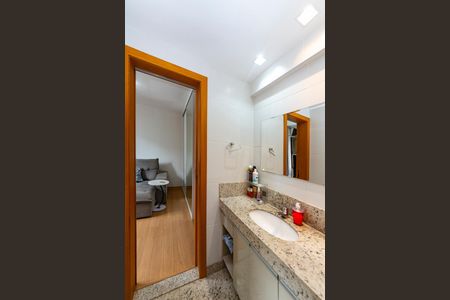 Apartamento à venda com 150m², 4 quartos e 3 vagas Apartamento à venda com 150m², 4 quartos e 3 vagasBanheiro Semi suítes