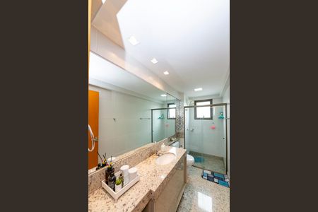 Apartamento à venda com 150m², 4 quartos e 3 vagas Apartamento à venda com 150m², 4 quartos e 3 vagasBanheiro da Suíte 2