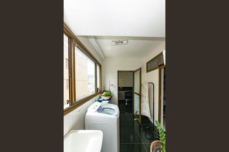 Apartamento à venda com 150m², 4 quartos e 3 vagas Apartamento à venda com 150m², 4 quartos e 3 vagasÁrea de Serviço