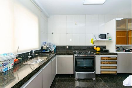 Apartamento à venda com 150m², 4 quartos e 3 vagas Apartamento à venda com 150m², 4 quartos e 3 vagasCozinha