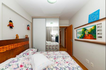 Apartamento à venda com 150m², 4 quartos e 3 vagas Apartamento à venda com 150m², 4 quartos e 3 vagasSuíte 2
