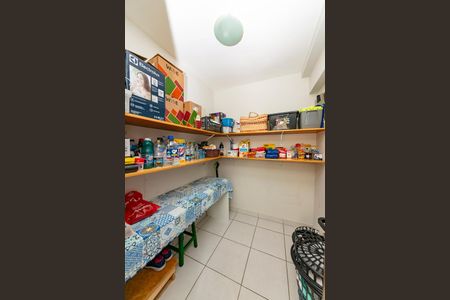 Apartamento à venda com 150m², 4 quartos e 3 vagas Apartamento à venda com 150m², 4 quartos e 3 vagasQuarto de Serviço