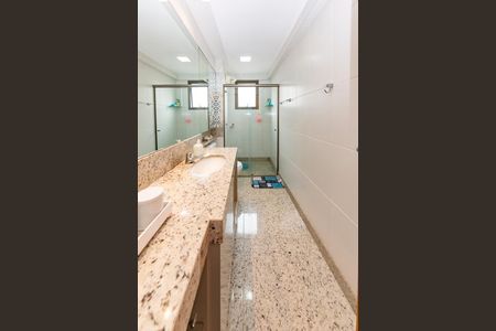 Apartamento à venda com 150m², 4 quartos e 3 vagas Apartamento à venda com 150m², 4 quartos e 3 vagasBanheiro da Suíte 2