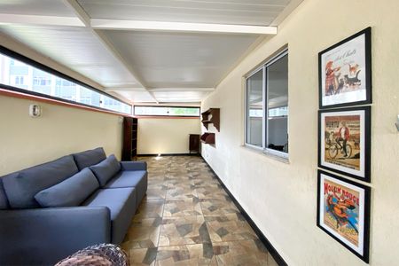 Varanda coberta de apartamento para alugar com 2 quartos, 185m² em Cruzeiro, Belo Horizonte