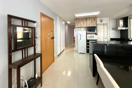 Apartamento para alugar com 185m², 2 quartos e 2 vagas Apartamento para alugar com 185m², 2 quartos e 2 vagasEntrada