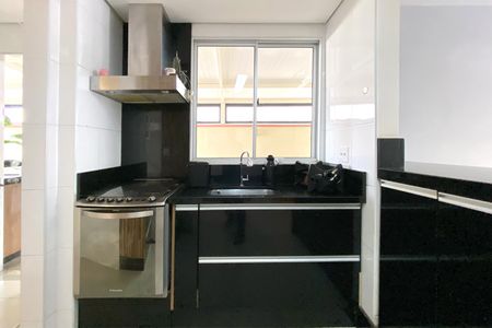 Apartamento para alugar com 185m², 2 quartos e 2 vagas Apartamento para alugar com 185m², 2 quartos e 2 vagasCozinha